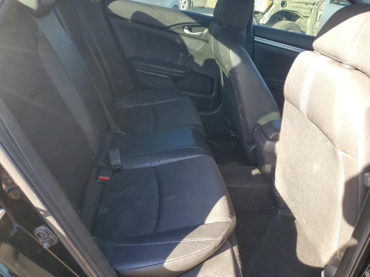 2019 Honda Civic - Image 10