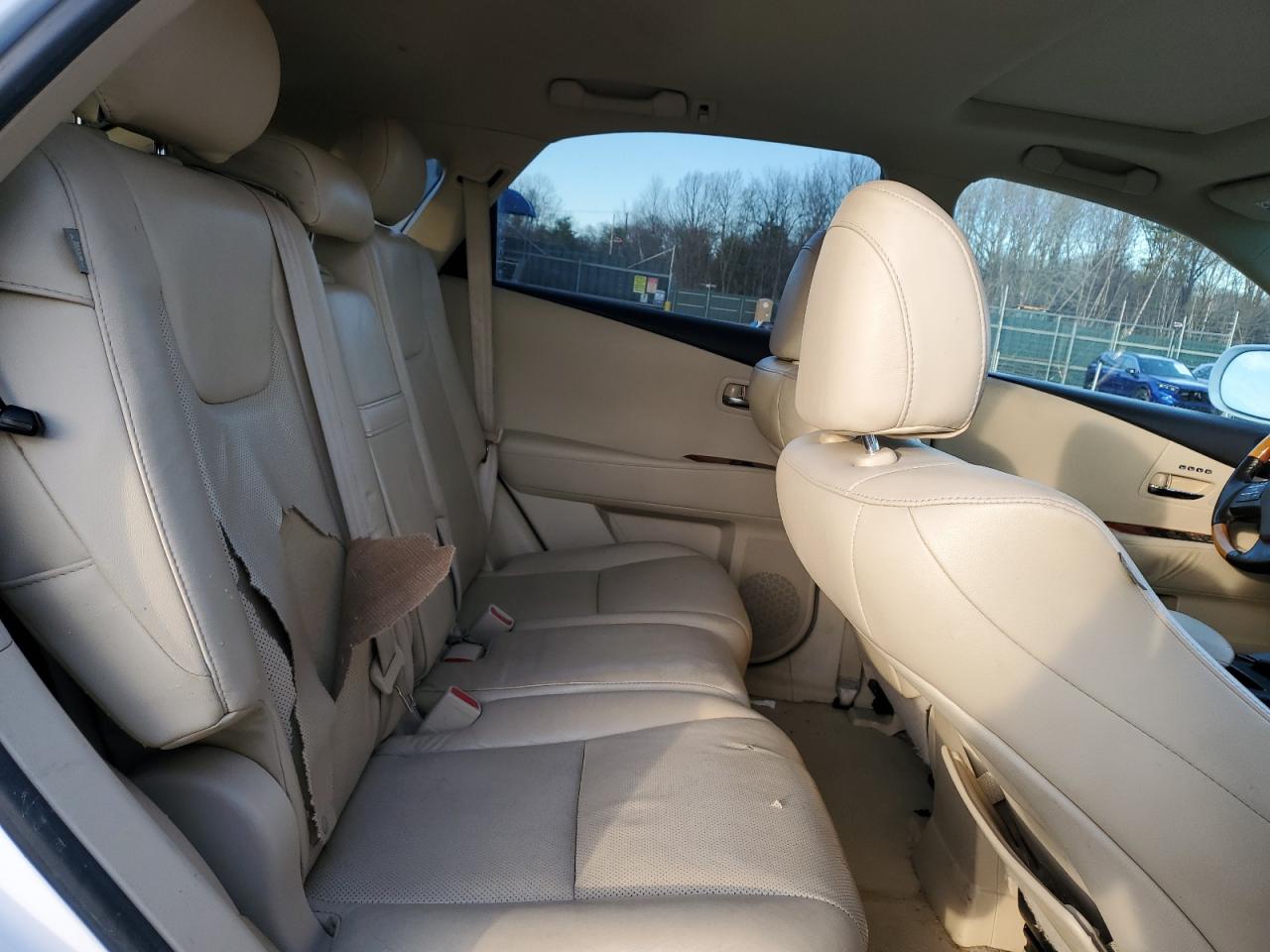 2012 Lexus RX - Image 11