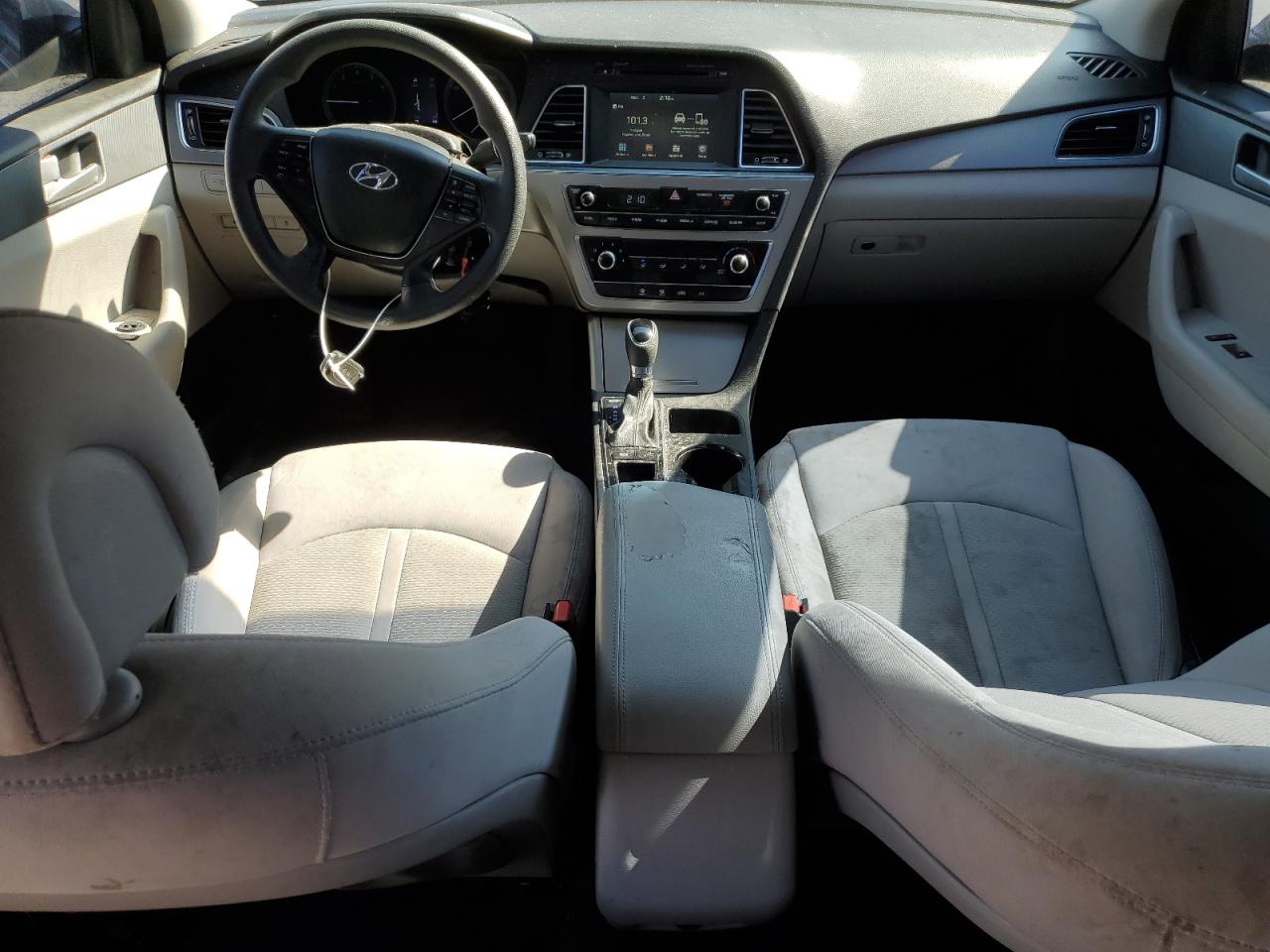 2016 Hyundai Sonata - Image 8