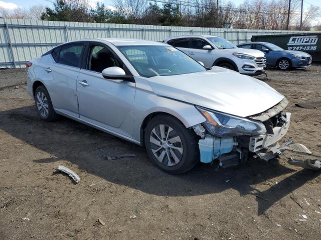  NISSAN ALTIMA 2019 Srebrny