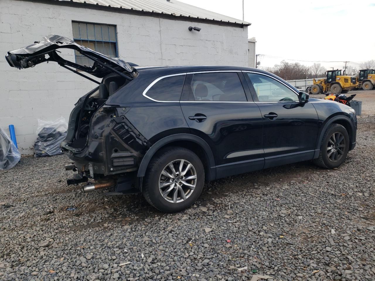 2016 Mazda CX-9 - Image 3