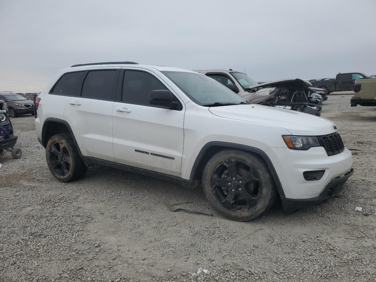 2018 Jeep Grand Cherokee - Image 4
