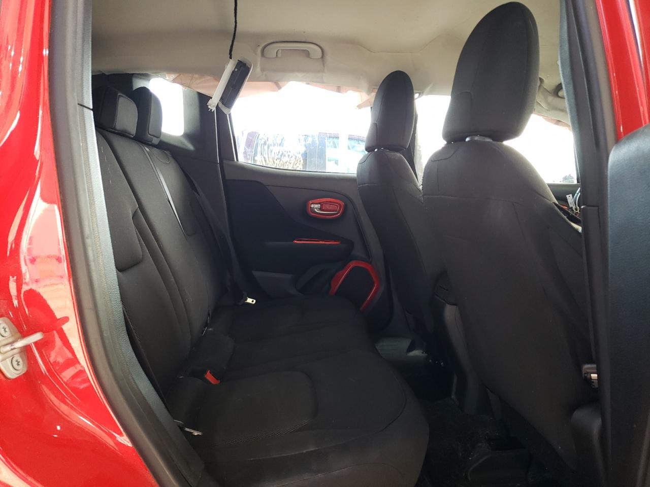 2018 Jeep Renegade - Image 12