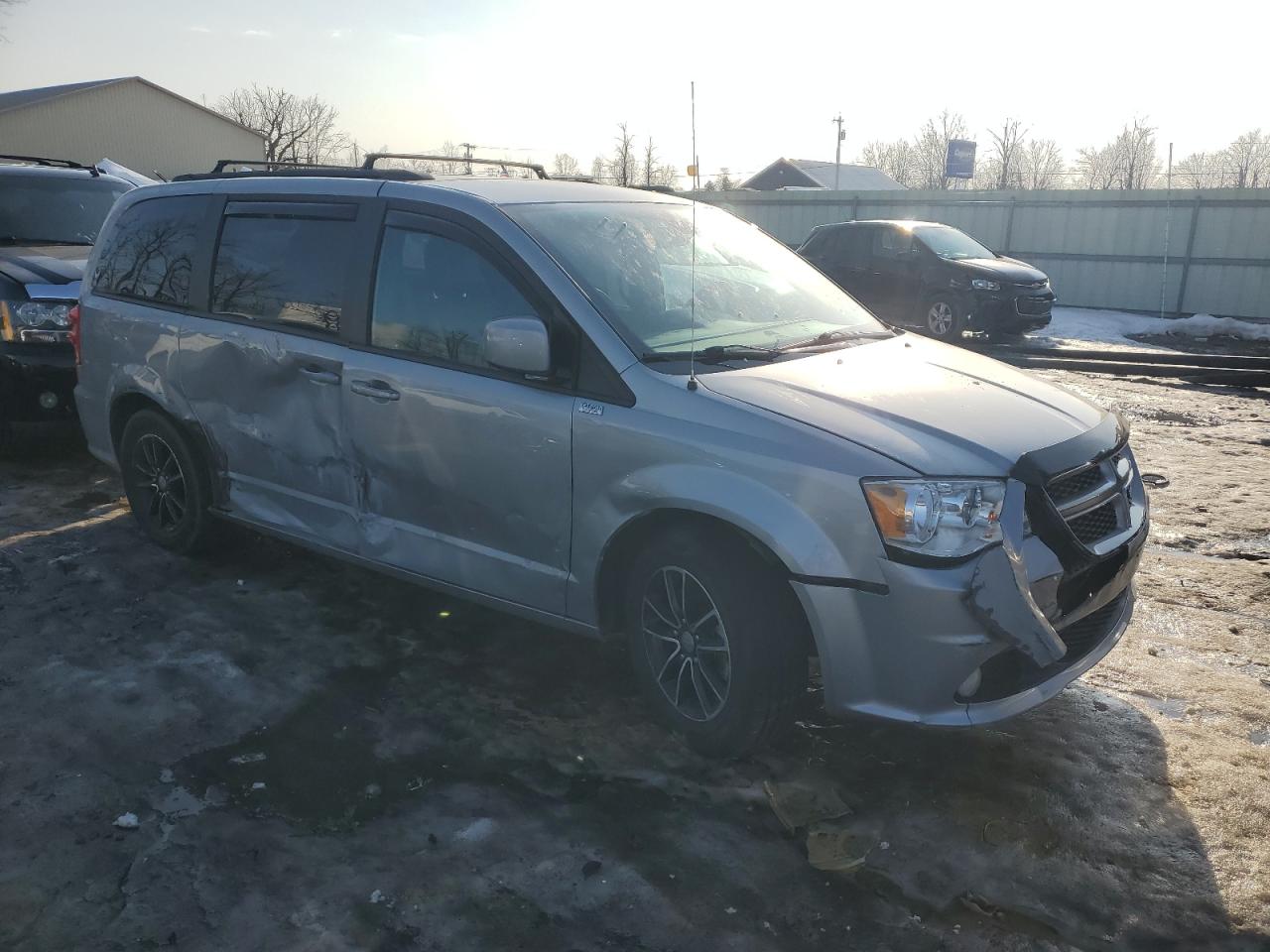 2018 Dodge Caravan - Image 4
