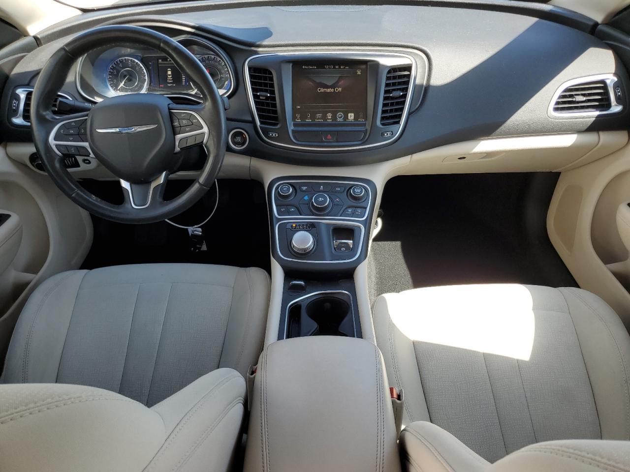 2016 Chrysler 200 - Image 8
