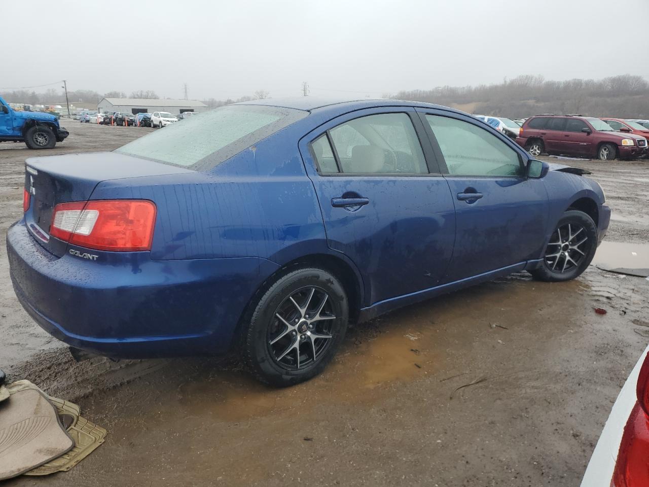 2009 Mitsubishi Galant - Image 3