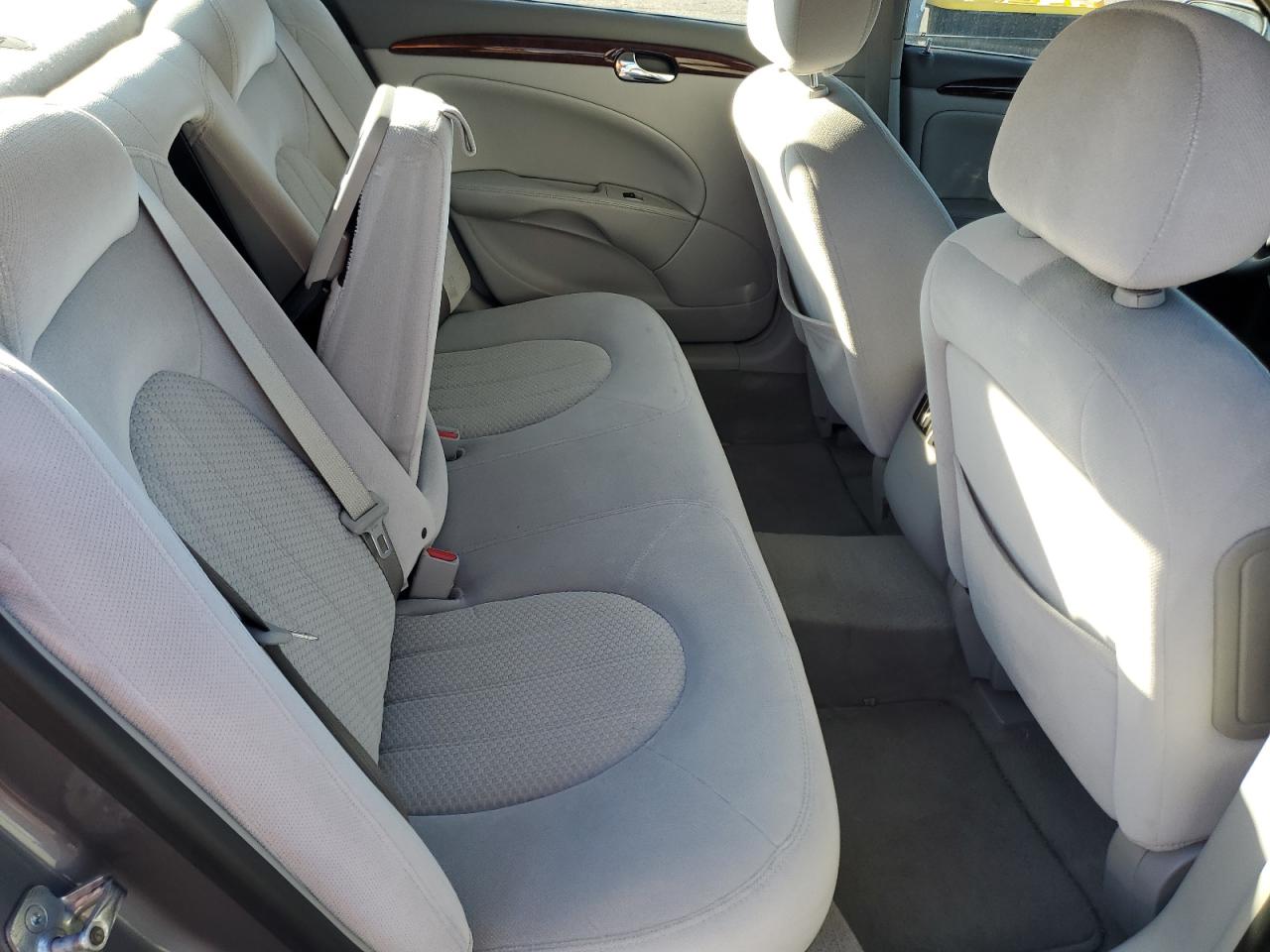 2007 Buick Lucerne - Image 10