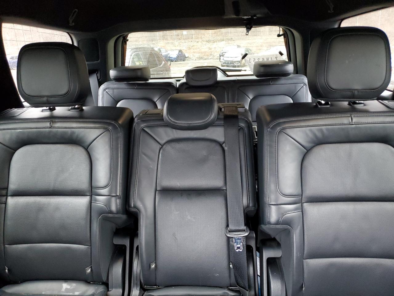 2022 Lincoln Navigator - Image 10