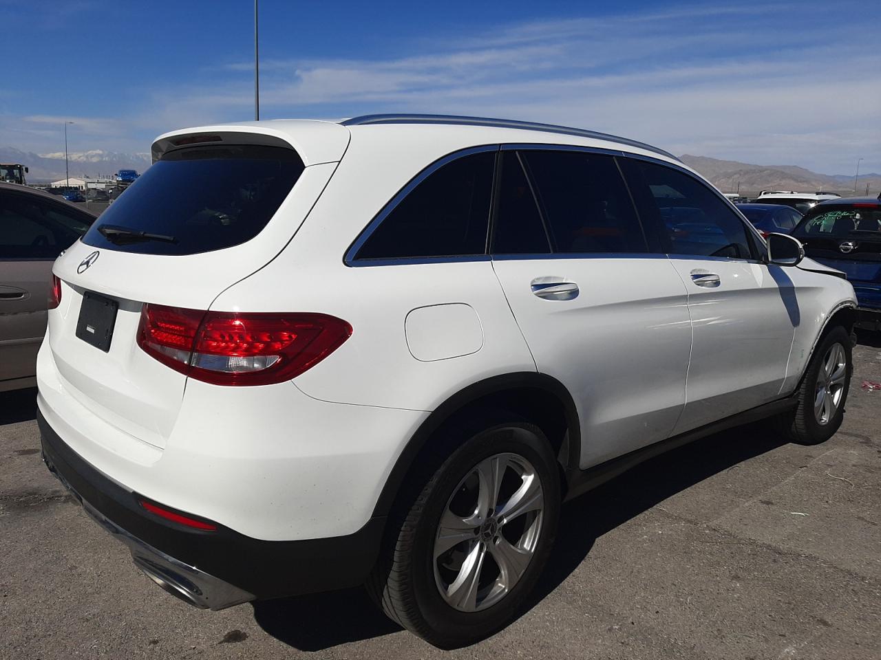 2017 Mercedes-Benz GLC - Image 3