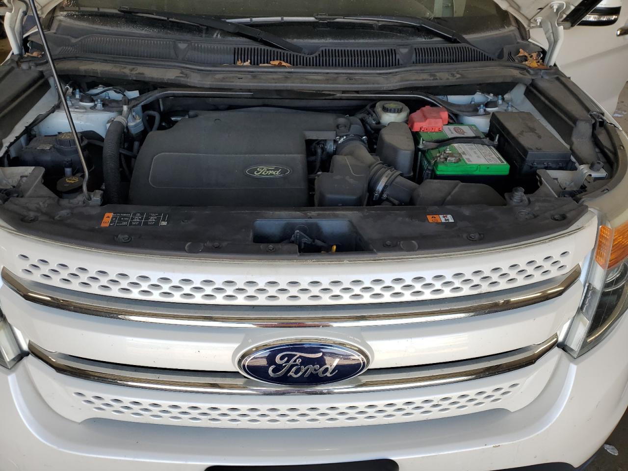 2015 Ford Explorer - Image 12