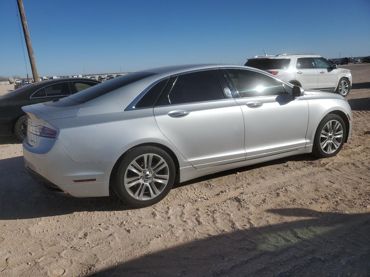 2015 Lincoln MKZ - Image 3