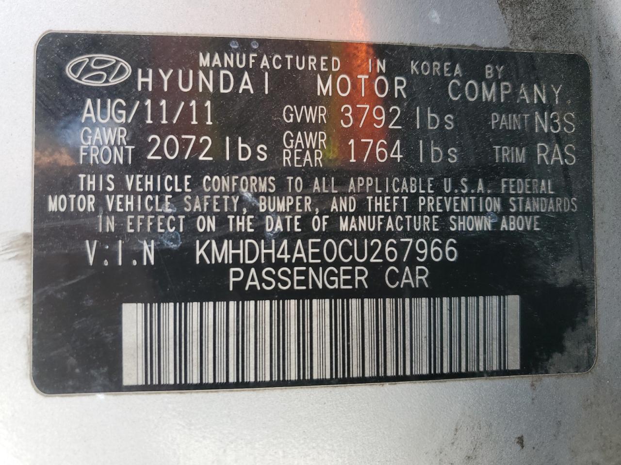 2012 Hyundai Elantra - Image 12