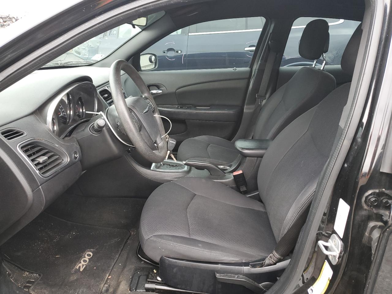 2012 Chrysler 200 - Image 7
