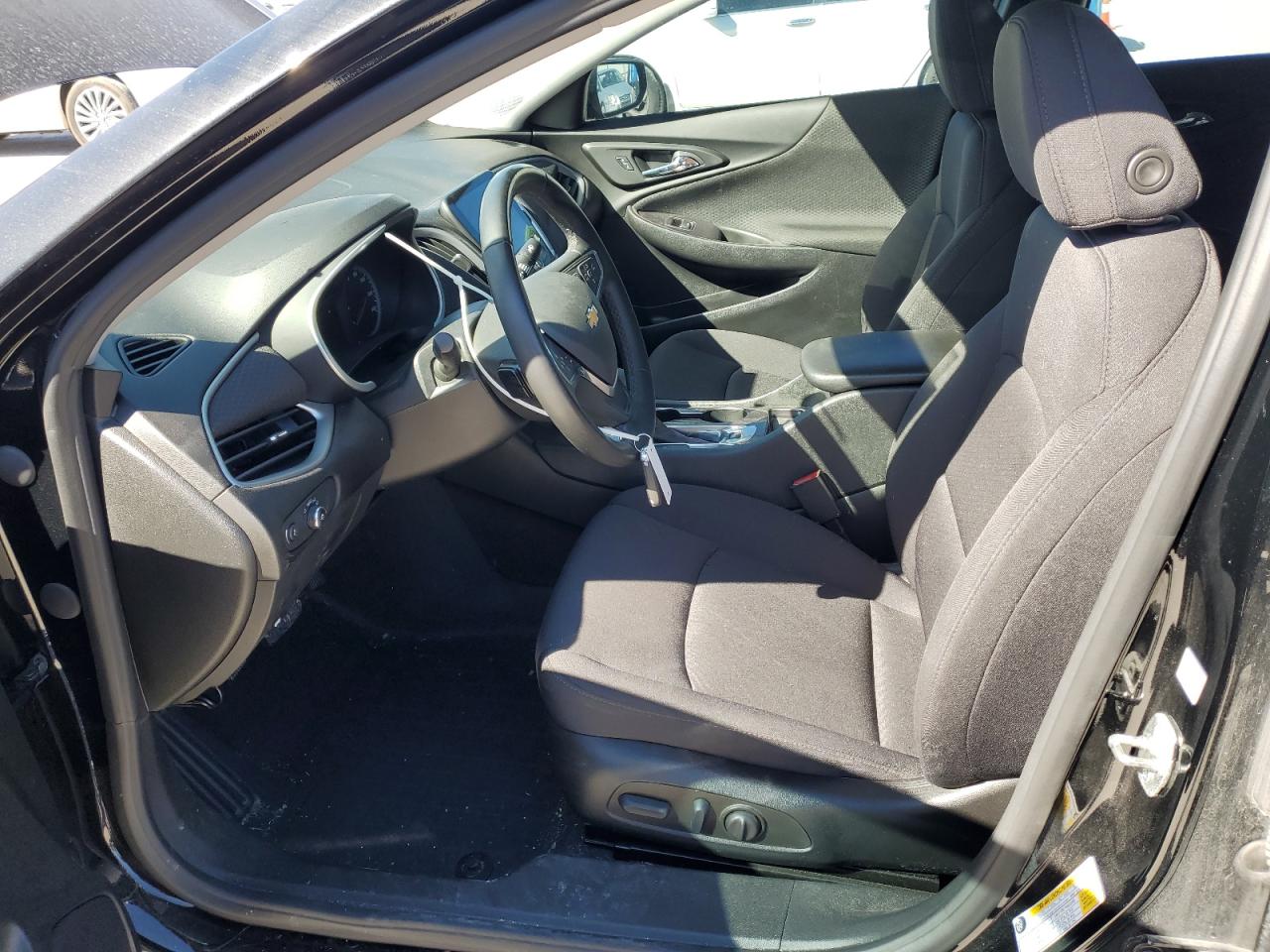 2023 Chevrolet Malibu - Image 7
