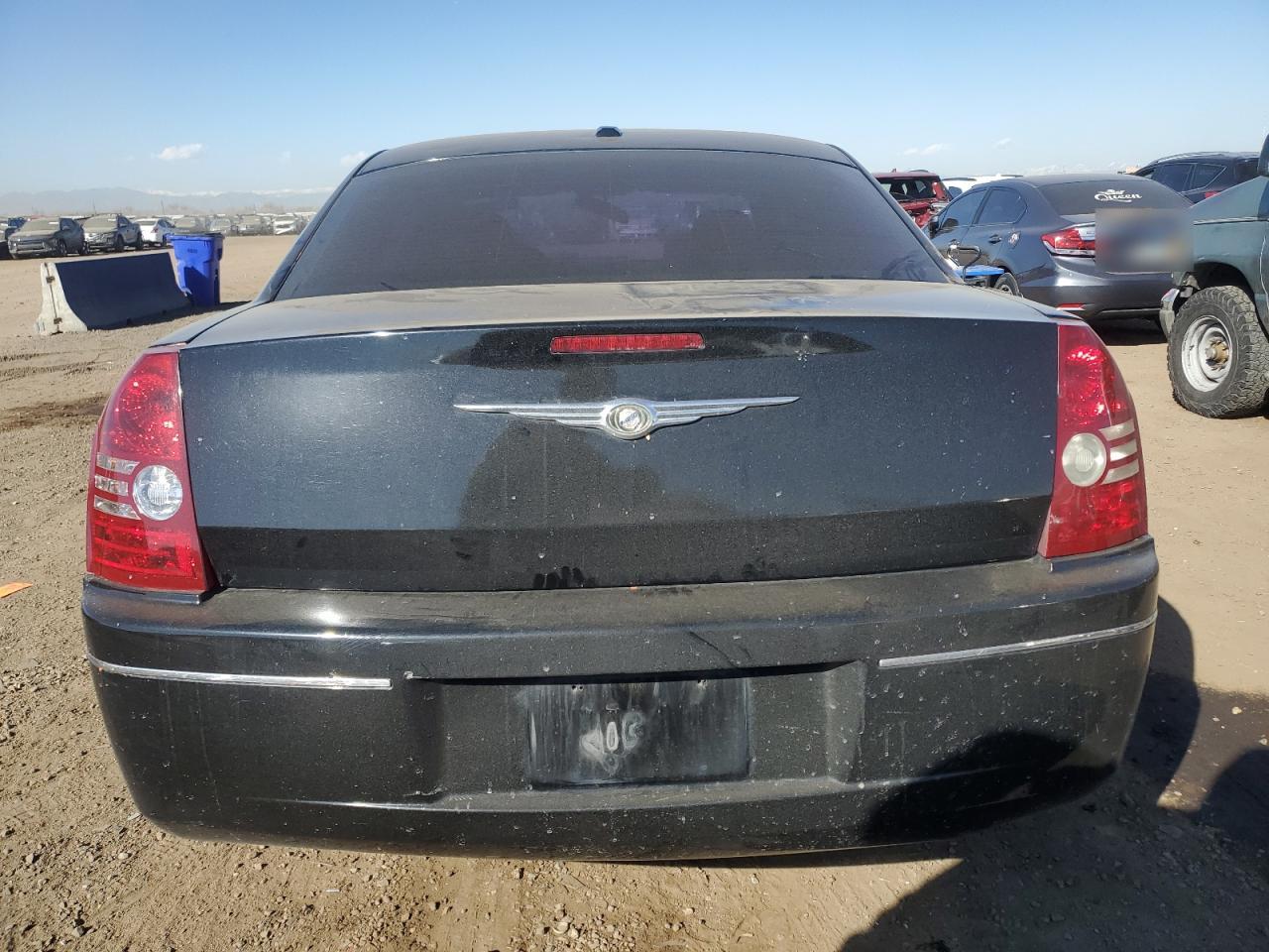 2010 Chrysler 300 - Image 6