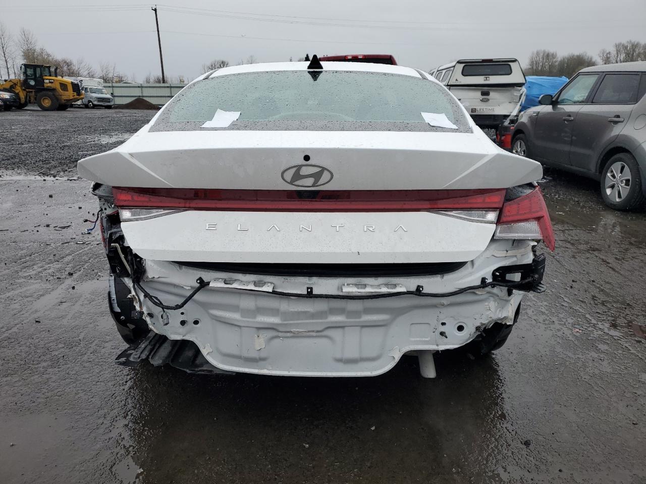 2024 Hyundai Elantra - Image 6