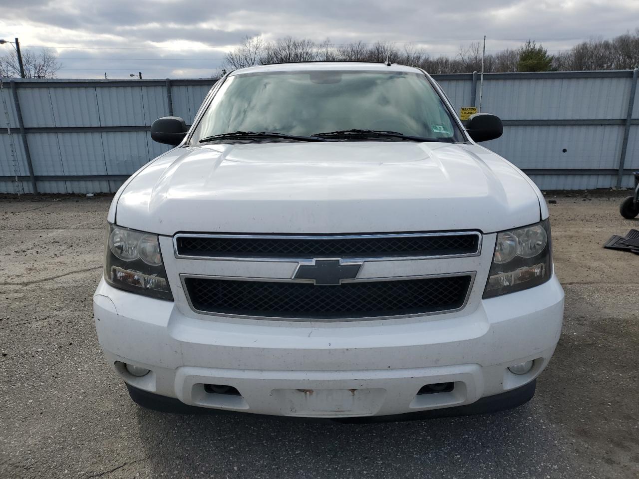 2010 Chevrolet Tahoe - Image 5
