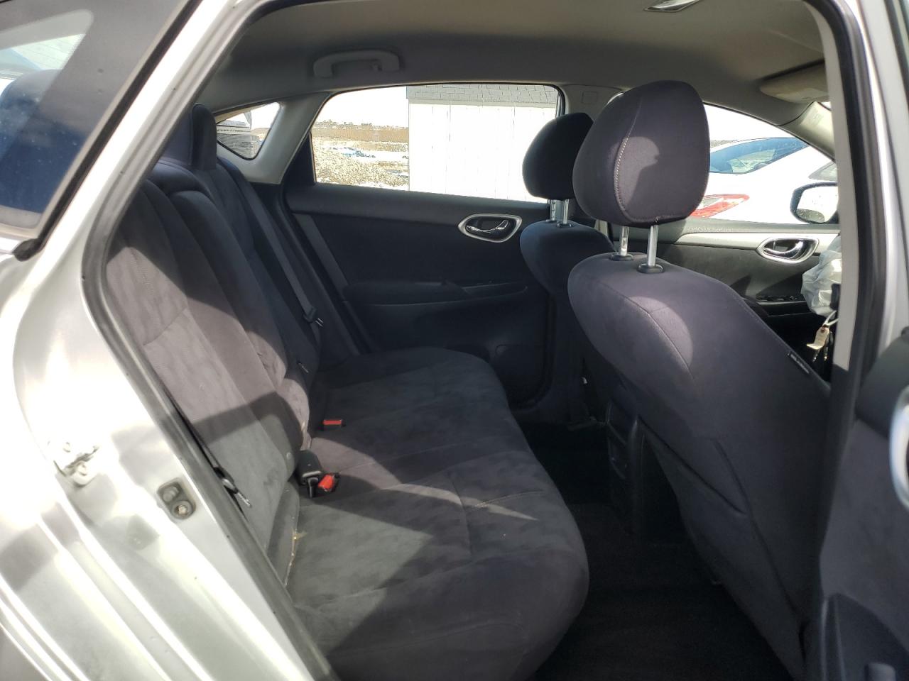 2013 Nissan Sentra - Image 10