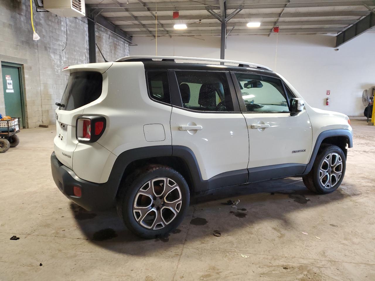 2015 Jeep Renegade - Image 3