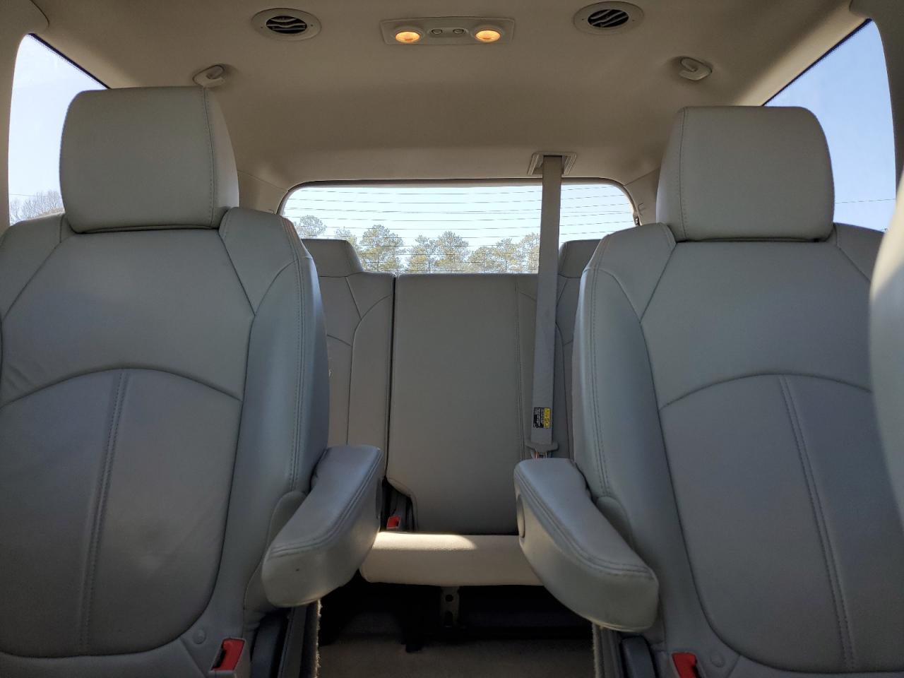 2015 GMC Acadia - Image 10