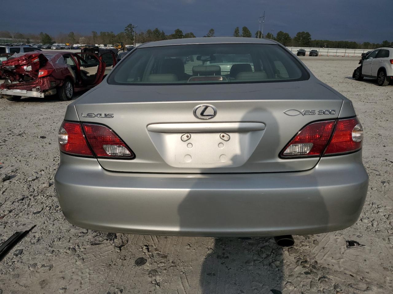 2002 Lexus ES - Image 6