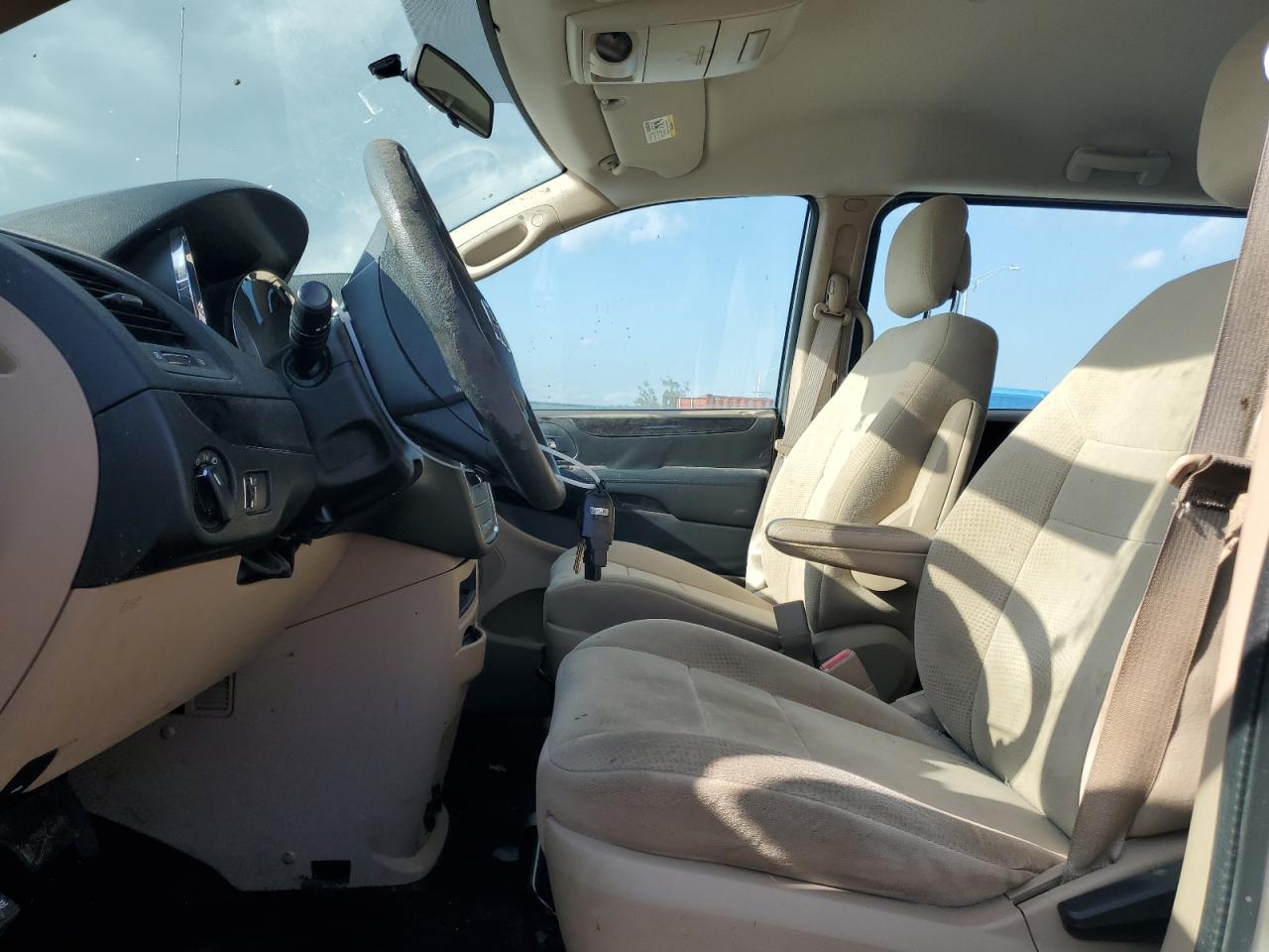 2014 Dodge Caravan - Image 7