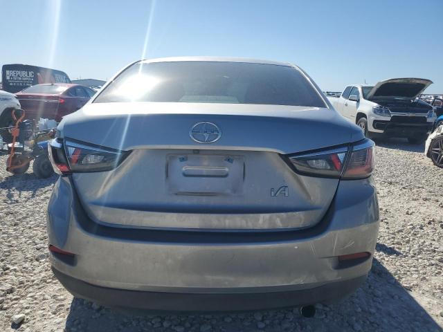  TOYOTA SCION 2016 Srebrny