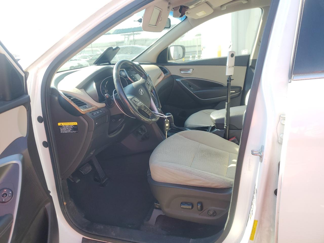 2014 Hyundai Santa Fe - Image 7