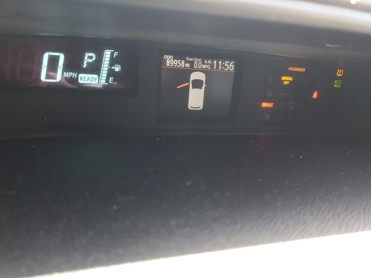 2014 Toyota Prius - Image 9