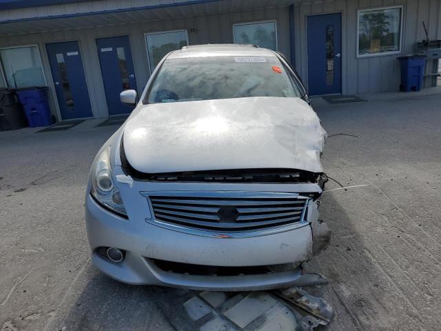  INFINITI Q40 2015 Серебристый