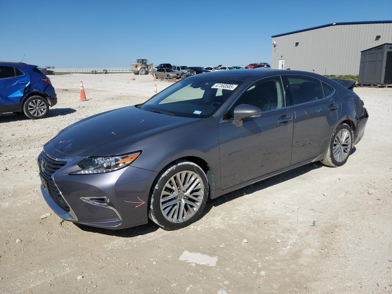 2016 Lexus ES - Image 1