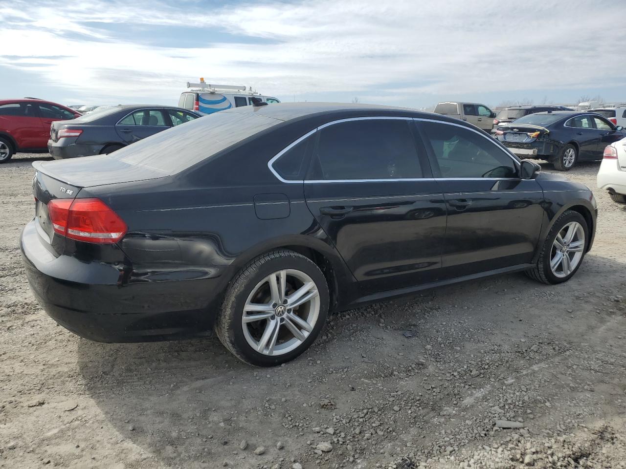2014 Volkswagen Passat - Image 3