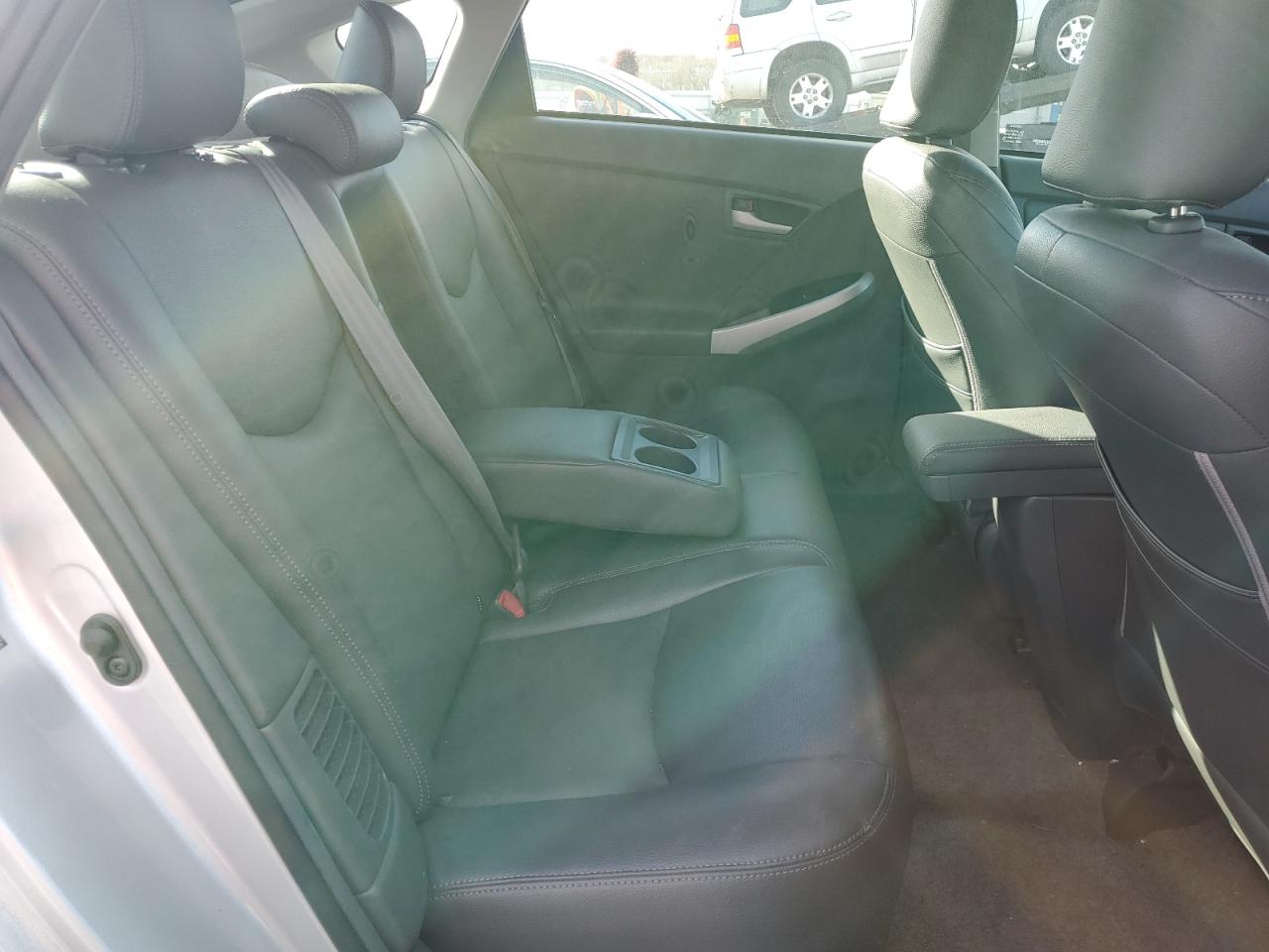 2010 Toyota Prius - Image 11