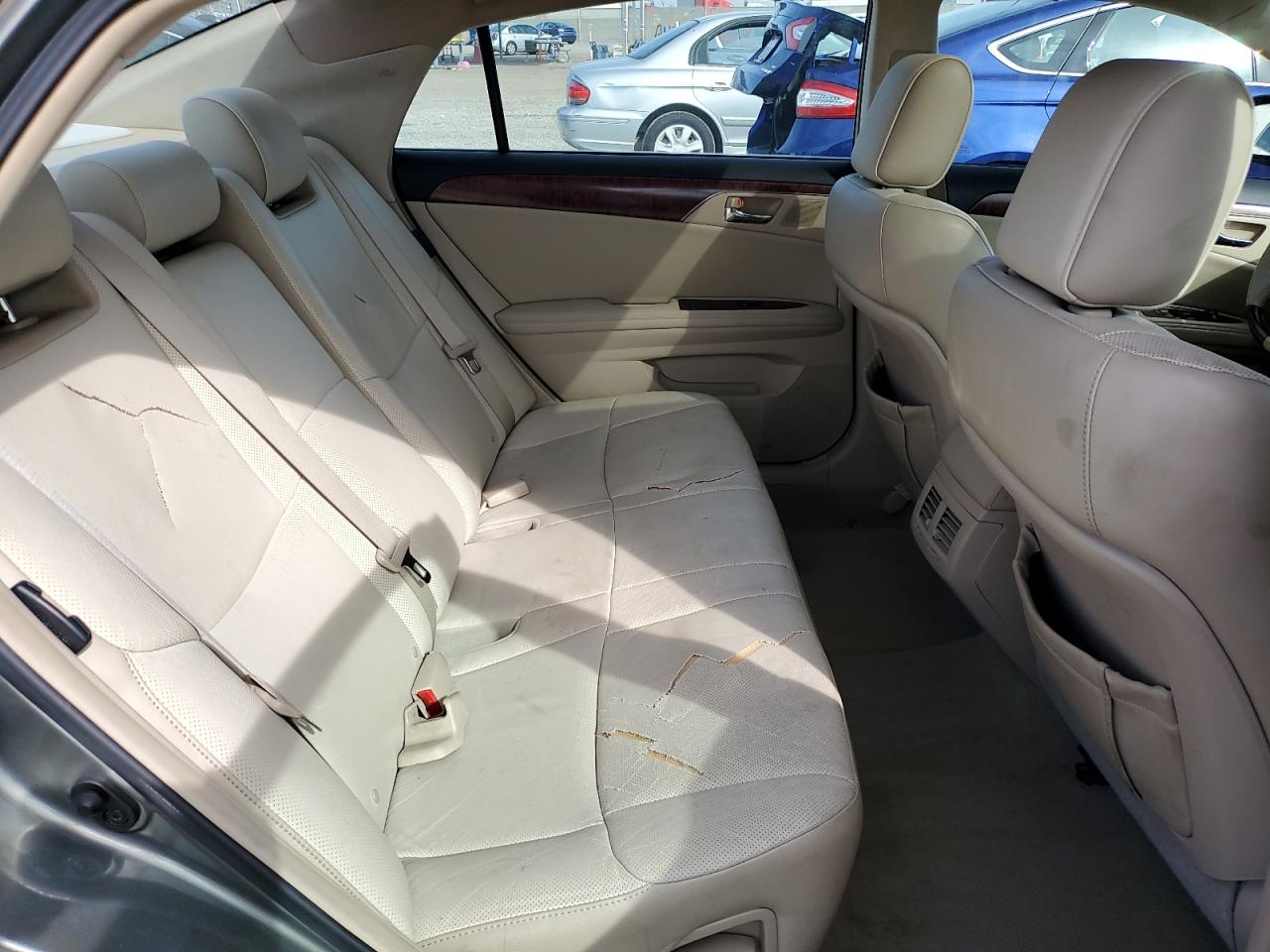 2011 Toyota Avalon - Image 10