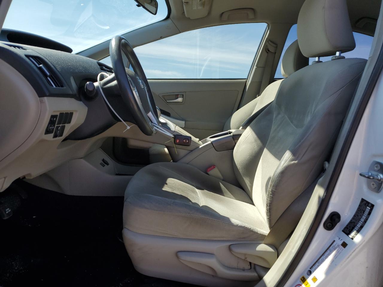 2012 Toyota Prius - Image 7