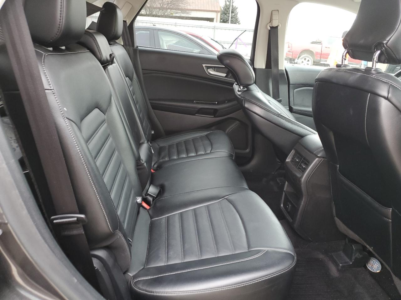 2015 Ford Edge - Image 11