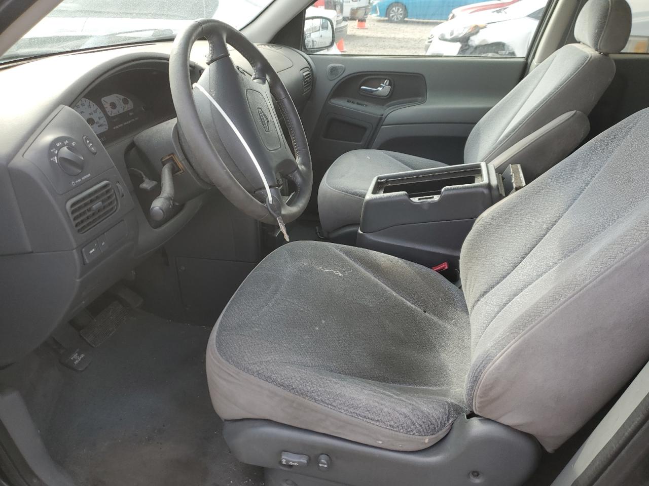 2000 Nissan Quest Se VIN: 4N2XN11T0YD828663 Lot: 47966045