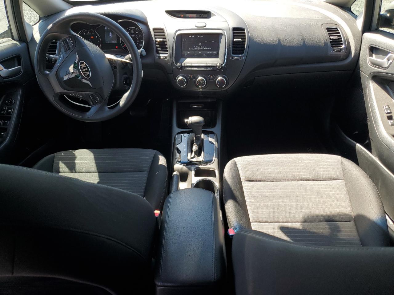 2018 Kia Forte - Image 8