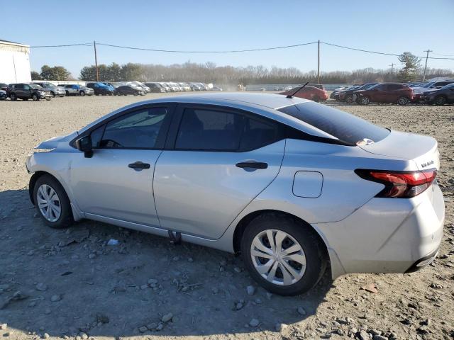  NISSAN VERSA 2022 Сріблястий