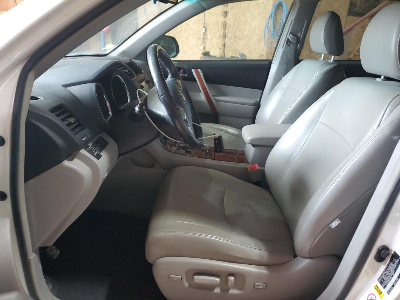 2013 Toyota Highlander - Image 7