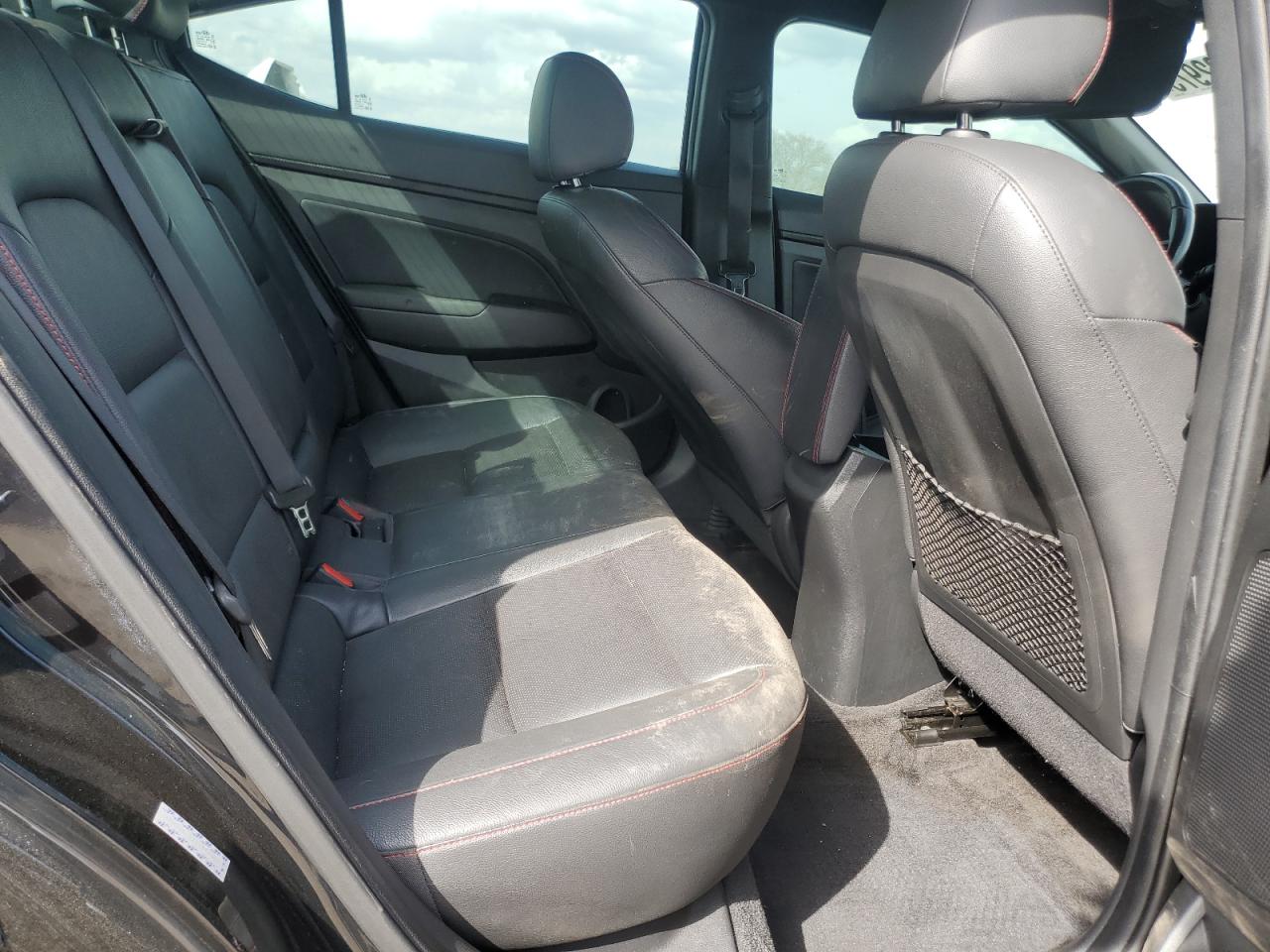 2018 Hyundai Elantra - Image 10