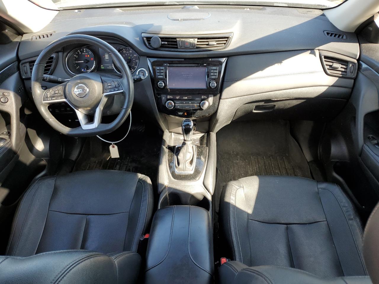 2017 Nissan Rogue - Image 8