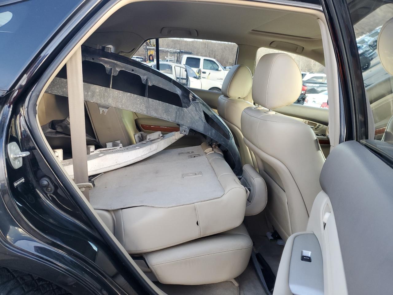 2004 Lexus RX - Image 11