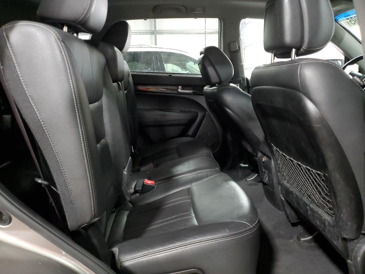 2014 Kia Sorento - Image 12