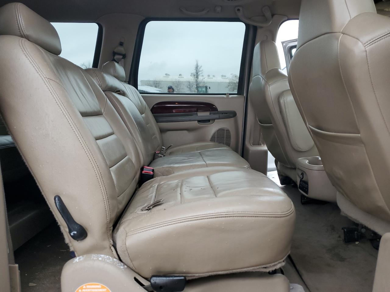 2004 Ford Excursion - Image 11