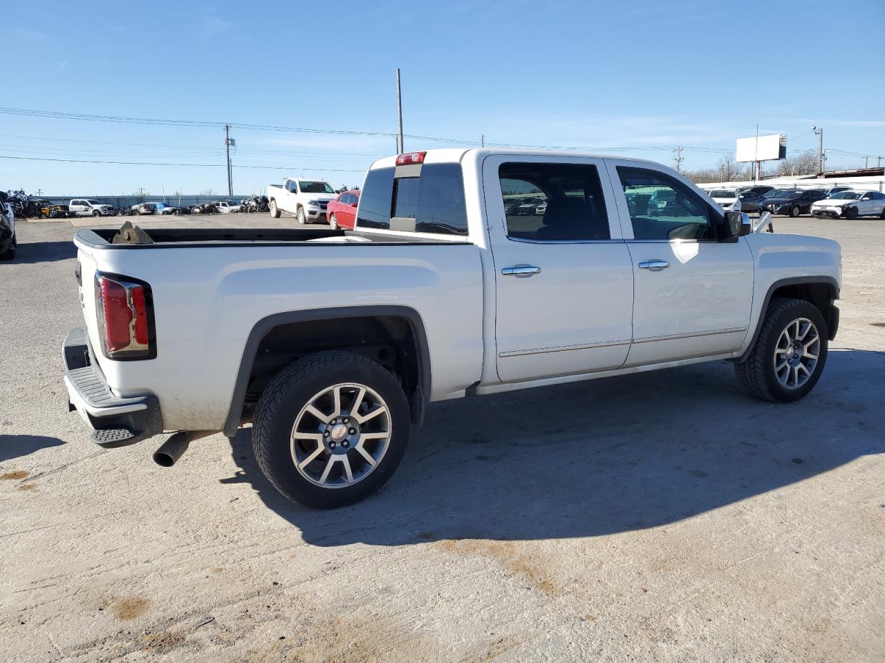2016 GMC Sierra - Image 3