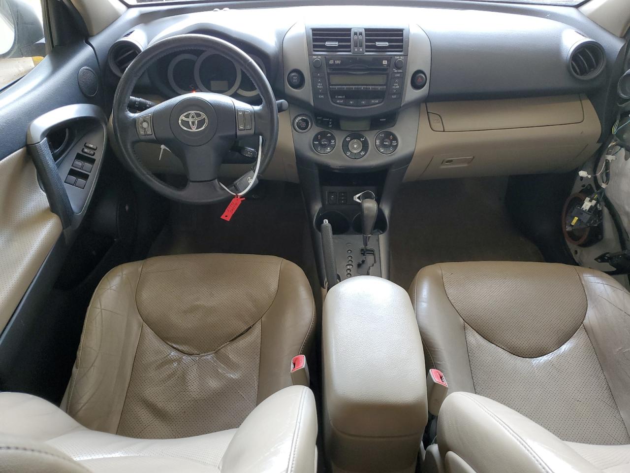 2010 Toyota RAV 4 - Image 8