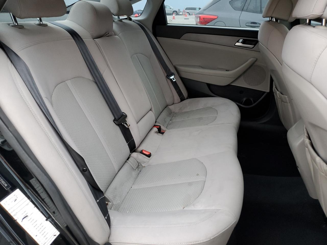 2015 Hyundai Sonata - Image 10