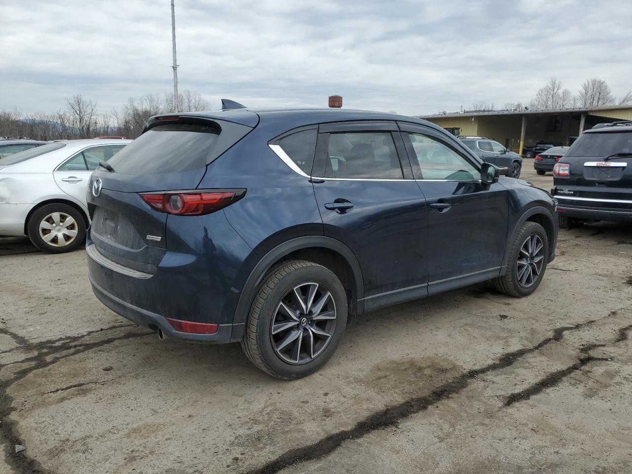 2017 Mazda CX-5 - Image 3