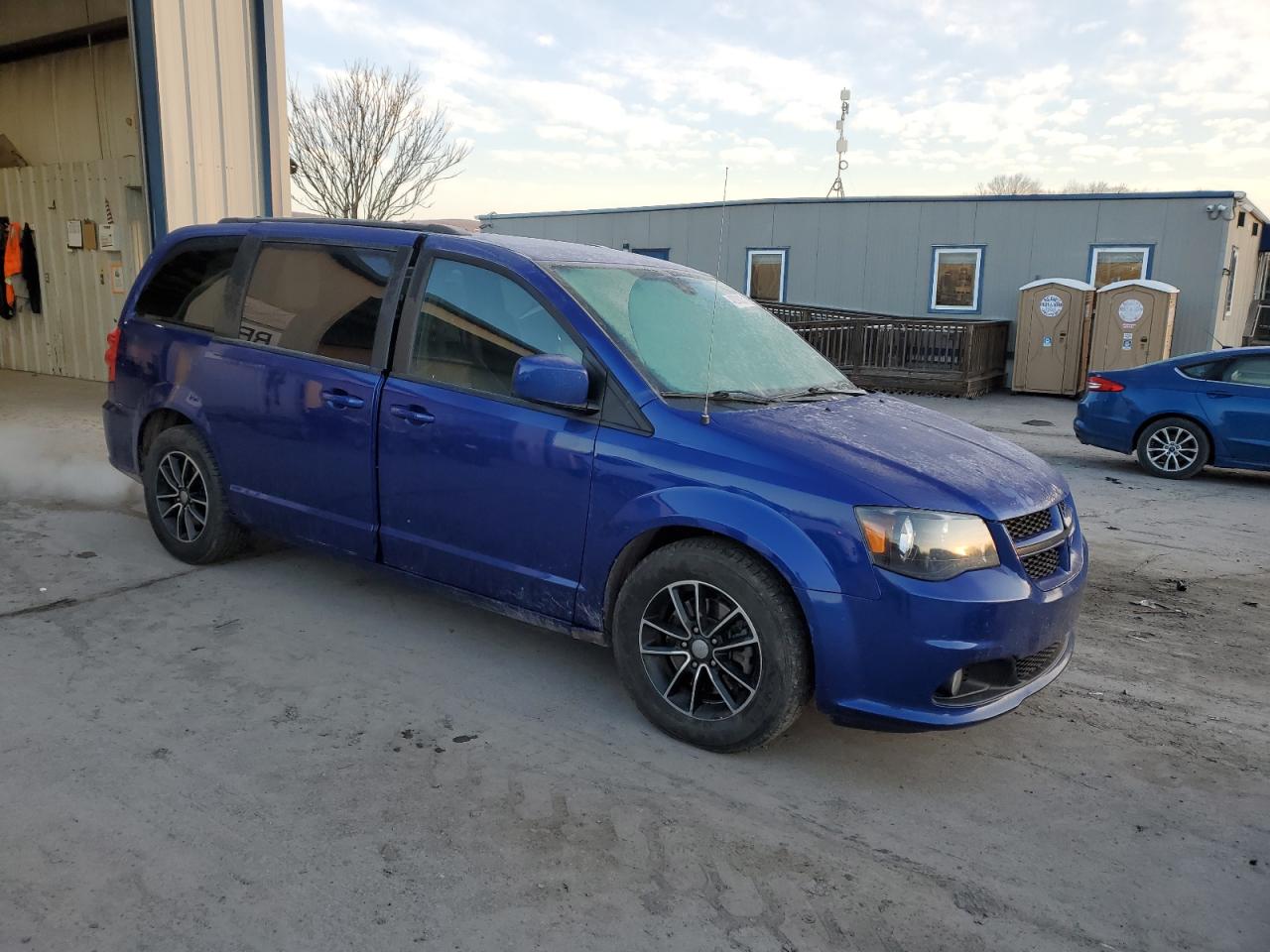 2019 Dodge Caravan - Image 4